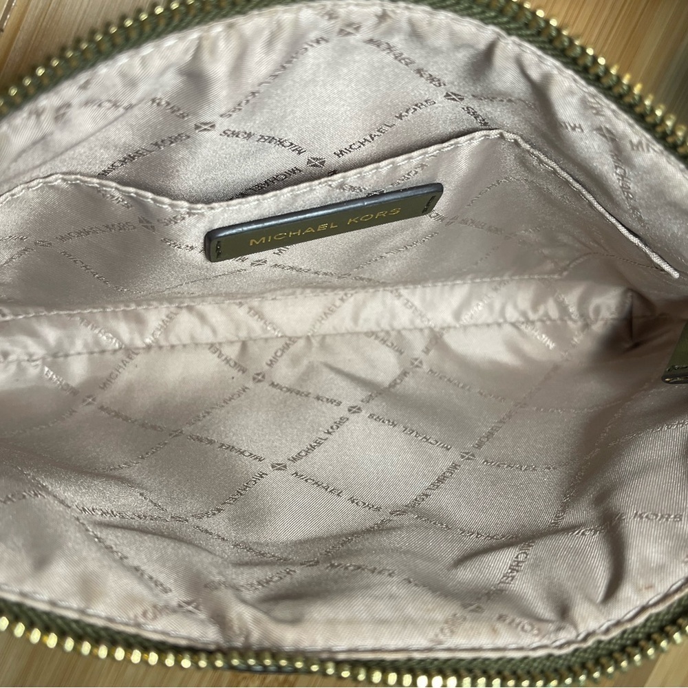Michael Kors Clutch - Picture 3 of 9